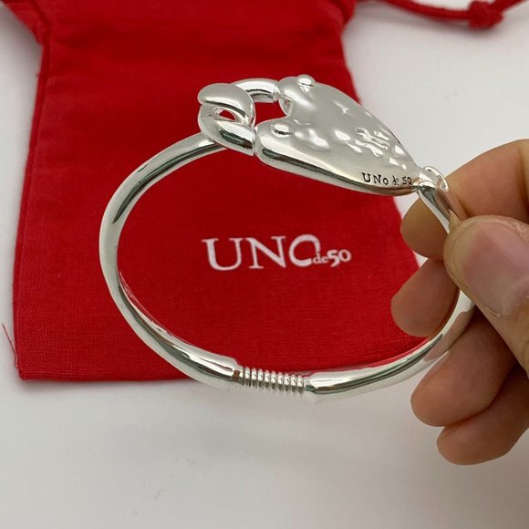 UNO de 50 Bracelet - Heart Lock Hinged Bracelet silver Love Luck Bracelet - Picture 5 of 8